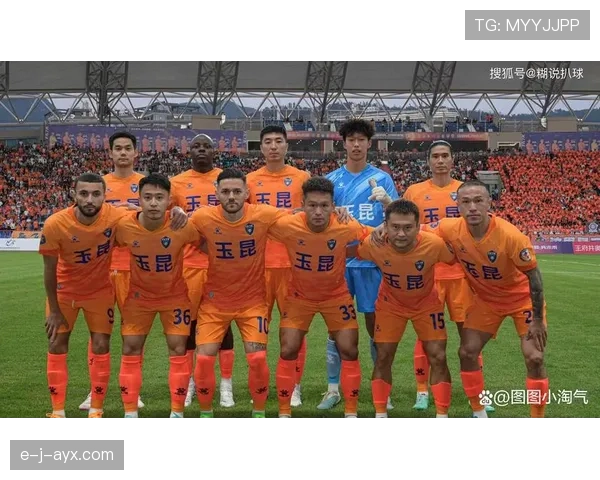 中超赛季回顾：明星球员闪耀赛场，争冠格局逐渐清晰