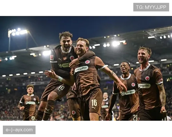 多特关键比赛表现不佳，争四形势面临挑战